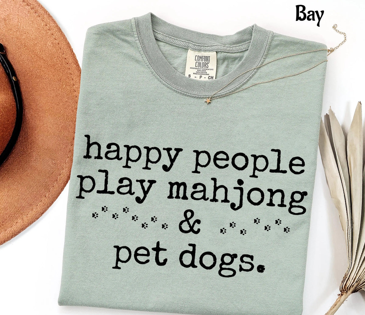 Comfort Happy People Play Mahjong&Pet Dogs T-Shirt