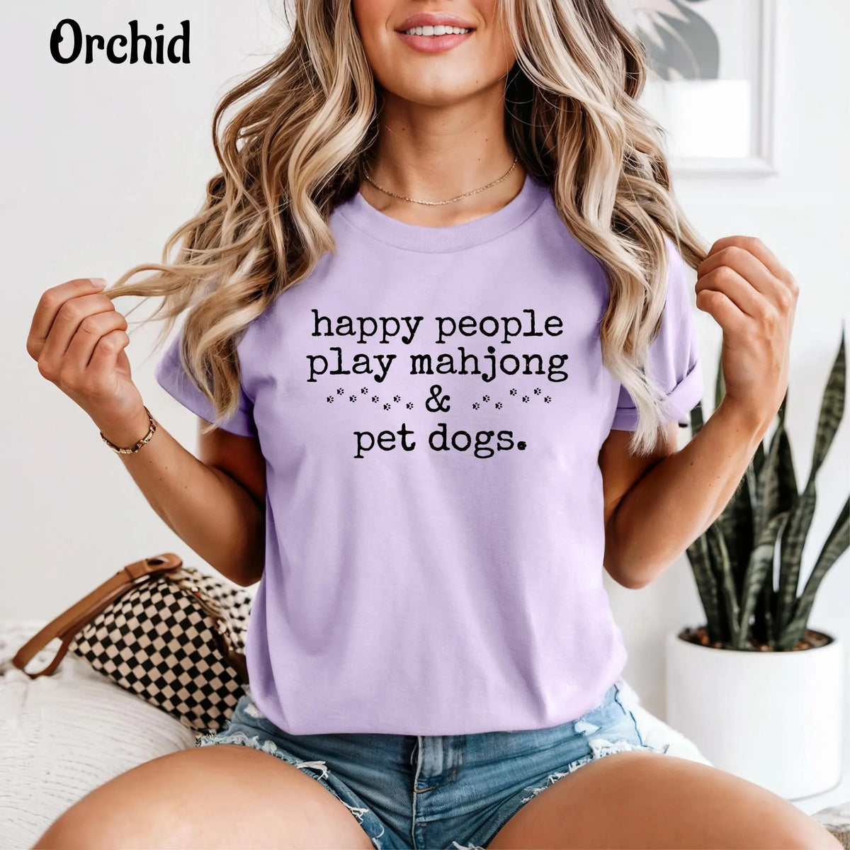 Comfort Happy People Play Mahjong&Pet Dogs T-Shirt
