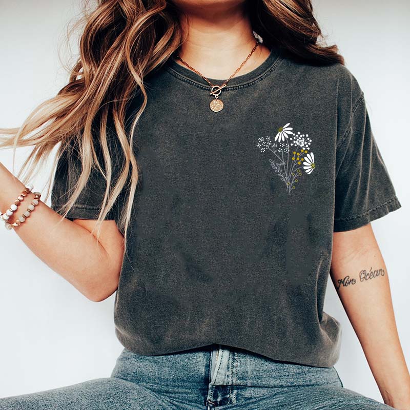 Minimal Daisy Flower T-Shirt