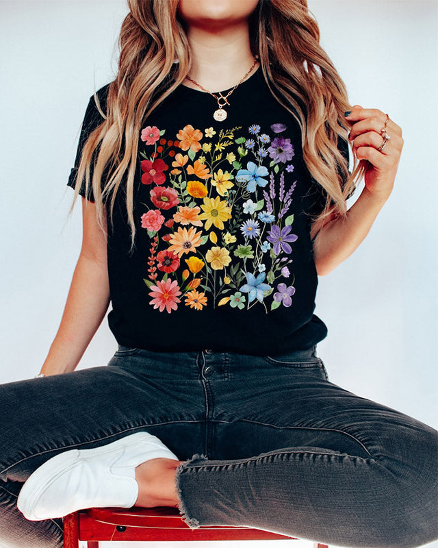Regenbogen-Pride-Wildblumen-T-Shirt