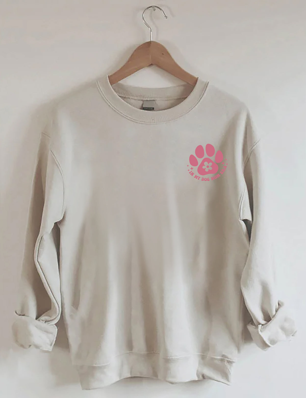 Dans mon chien Mom Era Sweatshirt