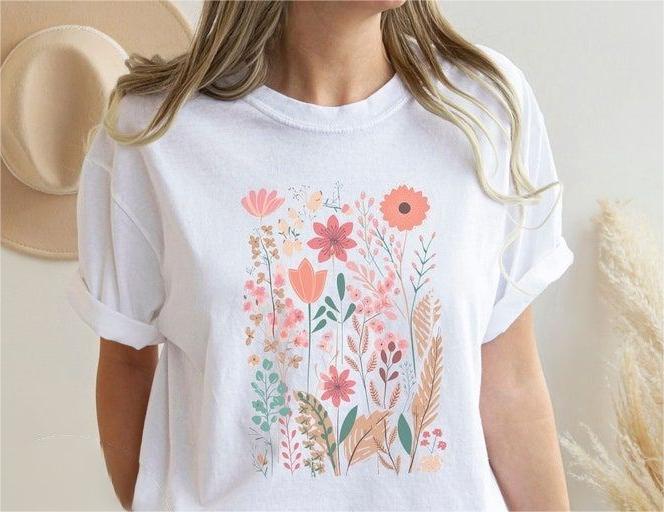 T-shirt à fleurs sauvages esthétique